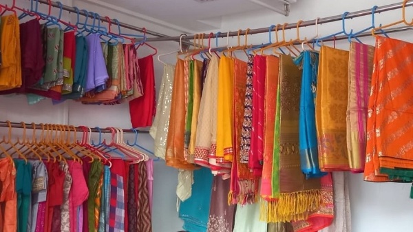 Planning to buy an expensive saree for an event? Check this saree library before you hit a mall!
