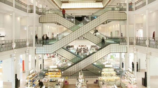 Paris' Le Bon Marché hosts Indian artists magnificent sculptures